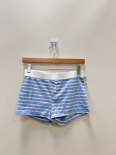 Load image into Gallery viewer, Edikted Shorts Size Small
