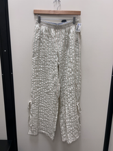 Load image into Gallery viewer, Aerie Pants Size Small

