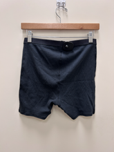 Load image into Gallery viewer, Skims Shorts Size Medium
