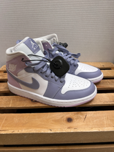 Load image into Gallery viewer, Jordan Casual Shoes Womens 6
