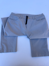 Load image into Gallery viewer, Lulu Lemon Pants Size 33
