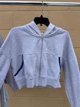 Load image into Gallery viewer, Pac Sun Sweatshirt Size Large
