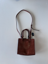 Load image into Gallery viewer, Dana Buchman Purse
