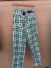 Load image into Gallery viewer, Pac Sun Pants Size 1/2 (26)
