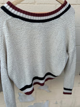 Load image into Gallery viewer, L.A. Hearts Sweater Size Small
