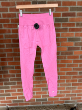 Load image into Gallery viewer, Gym Shark Athletic Pants Size Medium
