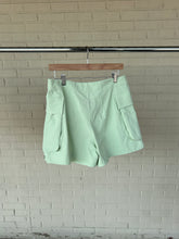 Load image into Gallery viewer, Lulu Lemon Athletic Shorts Size Large
