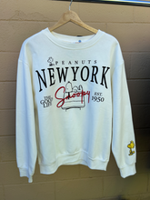 Load image into Gallery viewer, Peanuts Sweatshirt Size Large
