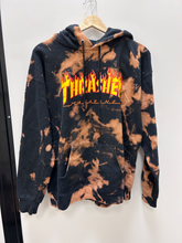Load image into Gallery viewer, Thrasher Sweatshirt Size Medium
