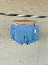 Load image into Gallery viewer, Lulu Lemon Athletic Shorts Size 9/10
