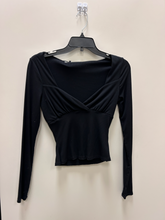 Load image into Gallery viewer, Forever 21 Long Sleeve Top Size Medium
