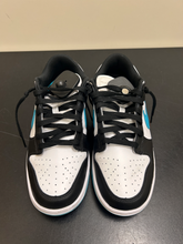 Load image into Gallery viewer, Nike Mens Athletic Shoes Mens 8.5
