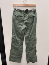 Load image into Gallery viewer, Brandy Melville Pants Size Small
