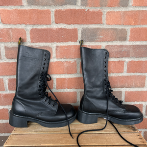 Dr Martens Boots Womens 6.5