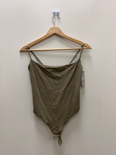 Load image into Gallery viewer, Skims Tank Top Size Large
