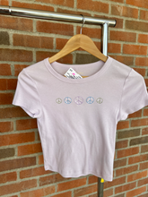 Load image into Gallery viewer, American Eagle Short Sleeve Top Size Small
