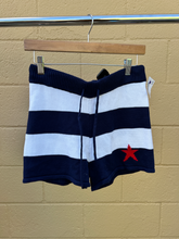 Load image into Gallery viewer, Arden B Shorts Size Medium
