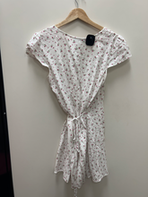 Load image into Gallery viewer, Brandy Melville Dress Size Small
