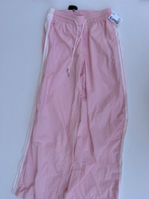 Load image into Gallery viewer, Edikted Pants Size Extra Small
