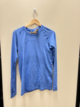 Load image into Gallery viewer, Lululemon Athletic Top Size Medium
