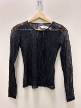 Load image into Gallery viewer, Aritzia Long Sleeve Top Size Extra Small
