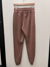 Load image into Gallery viewer, Buff Bunny Athletic Pants Size Small
