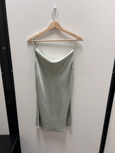 Load image into Gallery viewer, Urban Outfitters ( U ) Dress Size Small
