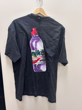 Load image into Gallery viewer, Nike T-shirt Size Medium
