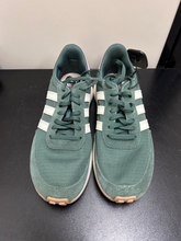 Load image into Gallery viewer, Adidas Womens Athletic Shoes Womens 7
