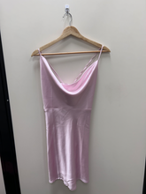 Load image into Gallery viewer, Forever 21 Dress Size Extra Large
