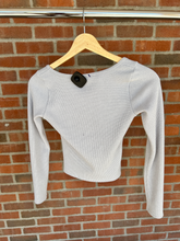 Load image into Gallery viewer, Gilley Hicks Long Sleeve Top Size Small
