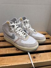 Load image into Gallery viewer, Nike Womens Athletic Shoes Womens 7.5
