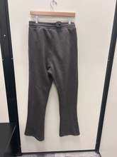 Load image into Gallery viewer, Pants Size Medium
