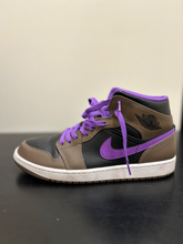 Load image into Gallery viewer, Jordan Mens Athletic Shoes Mens 10.5
