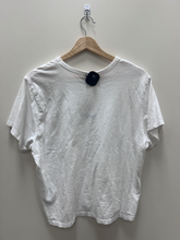 Load image into Gallery viewer, Abercrombie &amp; Fitch T-Shirt Size Extra Large
