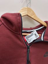 Load image into Gallery viewer, Nike Sweatshirt Size Medium

