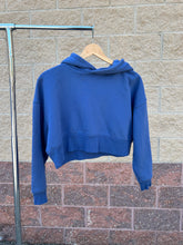 Load image into Gallery viewer, Forever 21 Sweatshirt Size Small
