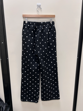 Load image into Gallery viewer, Pants Size Small
