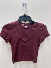 Load image into Gallery viewer, Tna Short Sleeve Top Size Small
