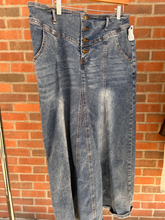 Load image into Gallery viewer, Long Skirt Size Extra Large
