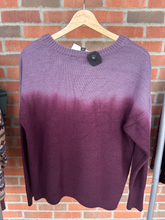 Load image into Gallery viewer, Simply Vera Sweater Size Large
