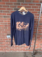 Load image into Gallery viewer, Real Tree Short Sleeve Top Size Medium
