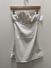 Load image into Gallery viewer, Princess Polly Dress Size Small
