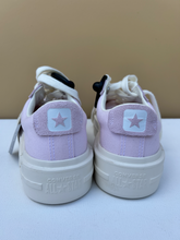 Load image into Gallery viewer, Converse Casual Shoes Womens 9
