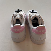 Load image into Gallery viewer, Adidas Casual Shoes Womens 7
