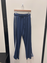Load image into Gallery viewer, Daily Drills Pants Size Large

