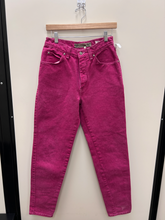 Load image into Gallery viewer, Levi Pants Size 11/12 (31)
