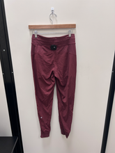 Load image into Gallery viewer, Lululemon Athletic Pants Size Medium
