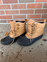 Load image into Gallery viewer, Universal Thread Boots Womens 6
