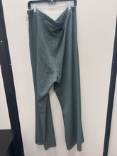 Load image into Gallery viewer, Pants Size 3XL

